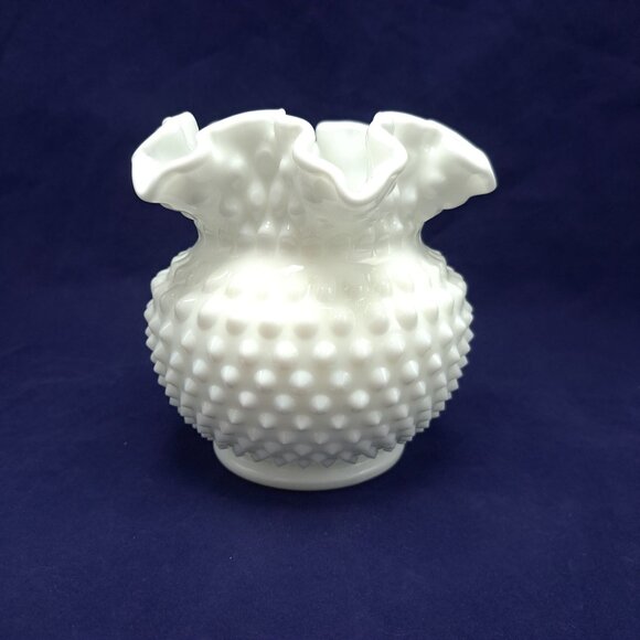 Fenton White Hobnail Ruffled Edge Vase - Picture 3 of 8
